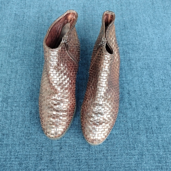 Sesto Meucci Shoes - SESTO MEUCCI Leather Ankle Boots 7 Flat Brown Woven Booties Boho Italy